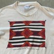 画像2: 【L】90s USA製 ナバホ チーフブランケット プリントTシャツ 白■ビンテージ オールド アメリカ古着 Hanes コットン ミュージアム アート (2)