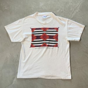 画像: 【L】90s USA製 ナバホ チーフブランケット プリントTシャツ 白■ビンテージ オールド アメリカ古着 Hanes コットン ミュージアム アート