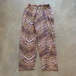 画像1: 【Free W28〜W38】ZUBAZ ウエストゴム イージーパンツ タイガーストライプ 総柄■ビンテージ オールド アメリカ古着 90s ズバズ No.3 (1)