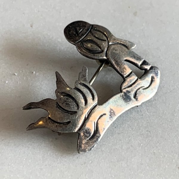 画像2: 【2.3cm×3.1cm】925刻印 メキシコ製 シルバーピンズ■ビンテージ アンティーク ピンバッチ ブローチ メキシカン ソンブレロ (2)
