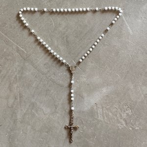 画像: 【4.2cm×2.5cm】キッズサイズ フランス製 キリスト 十字架 ロザリオ ネックレス 白色■ビンテージ アンティーク アクセサリー インテリア