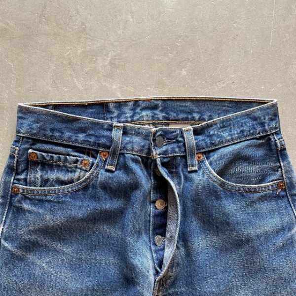 画像2: 【W27-W28】2000s グアテマラ製 Levi's 501 デニムパンツ ブルー■ビンテージ オールド アメリカ古着 リーバイス レディース ボタンフライ (2)