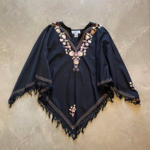 画像: 【Ladies Free】BFA CLASSICS 刺繍 コットン ポンチョ ブラウス ブラック 黒■ビンテージ オールド レトロ アメリカ古着 レディース 花柄