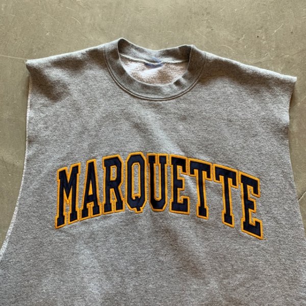 画像2: 【M/L】MARQUETTE カットオフ スウェット ライトグレー■ビンテージ オールド アメリカ古着 トレーナー ベスト カレッジ (2)