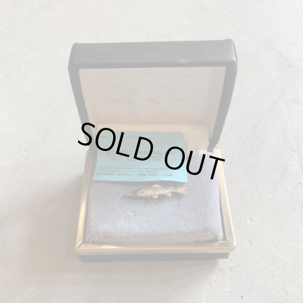 画像1: 【2.2cm】SID BELL ORIGINALS シルバー ブラックバス ピンズ ■ビンテージ アンティーク アート アクセサリー ハンドメイド 手彫り (1)
