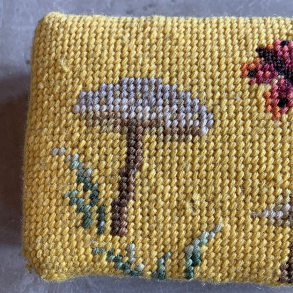 画像9: 【9.8cm×20.0cm×7.2cm】70s フクロウ×キノコ クロスステッチ ピンクッション 重し■ビンテージ アンティーク インテリア アメリカ雑貨 (9)