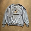 画像1: 【L/XL】80s USA製 LOGO7 カレッジプリント ラグランスウェット ライトブルー 水色■ビンテージ オールド アメリカ古着 トレーナー (1)