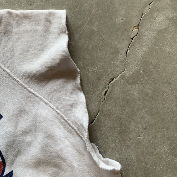 画像4: 【L】70s Champion 染み込みプリント カットオフスウェット 白■ビンテージ オールド アメリカ古着 チャンピオン バータグ トレーナー (4)