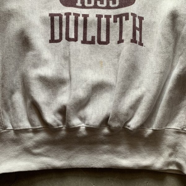 画像3: 【L/XL】Champion リバースウィーブ カレッジプリントスウェット ライトグレー■アメリカ古着 チャンピオン トレーナー 3段カプセル (3)